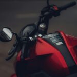 Kierownice motocyklowe – jak wpływają na komfort i kontrolę podczas jazdy